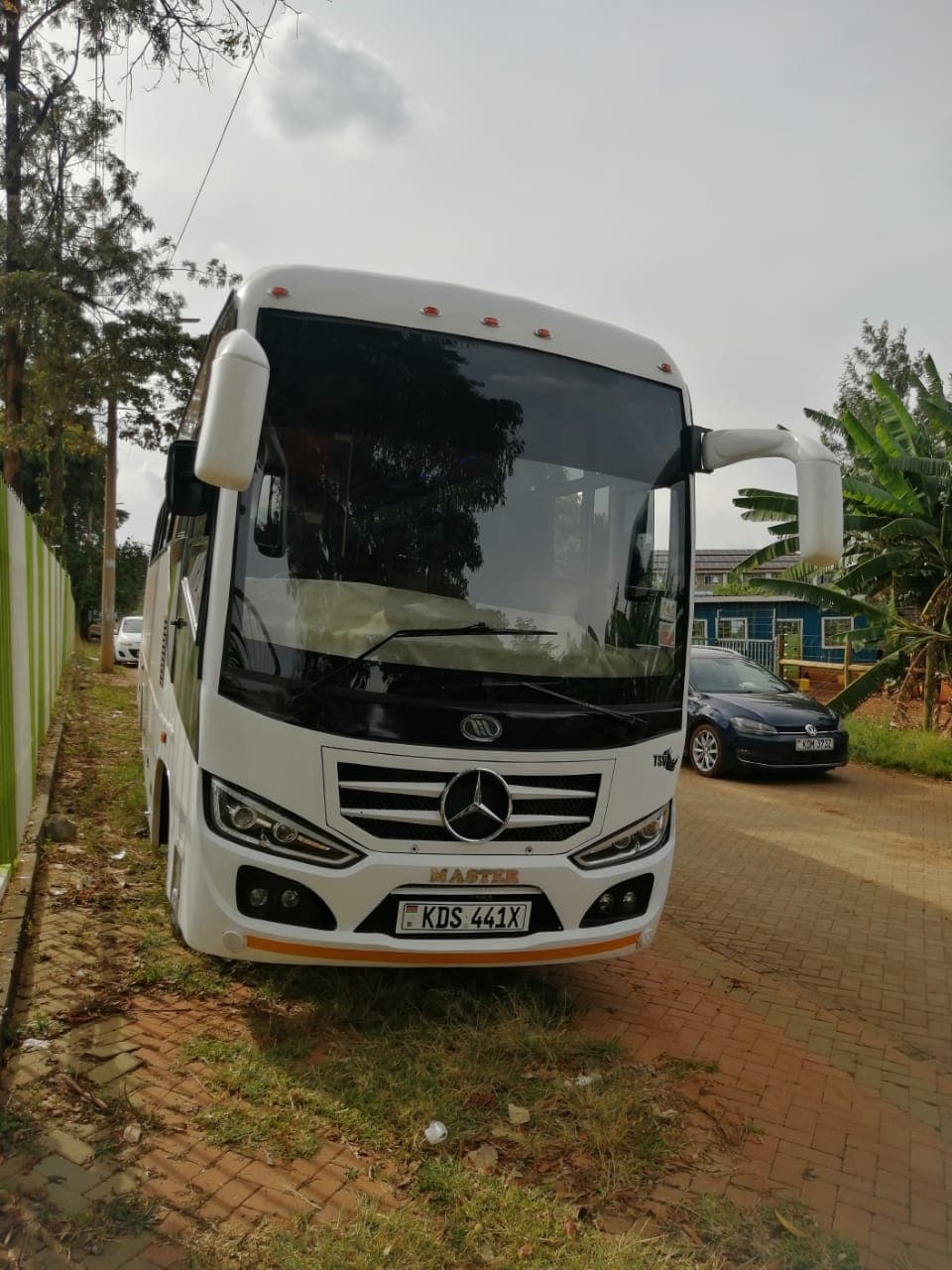 Mercedes-Benz Master Coach 27-Seater