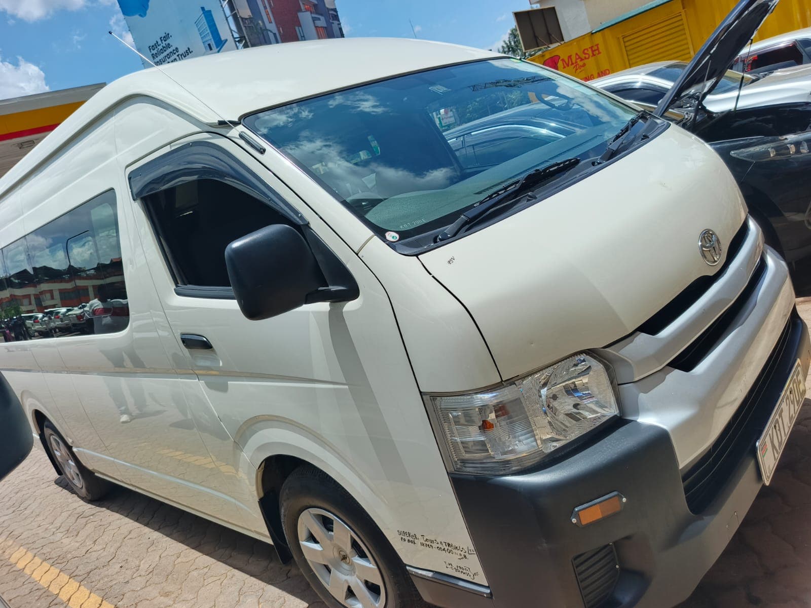 Toyota Hiace 14-Seater